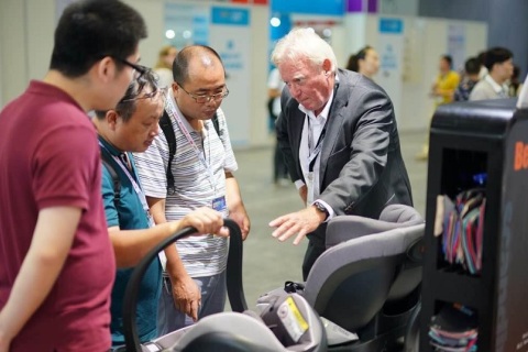 上海孕婴童展览会展会现场图片