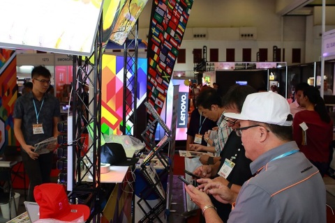 马来西亚塑料橡胶设备与模具技术展展会现场图片