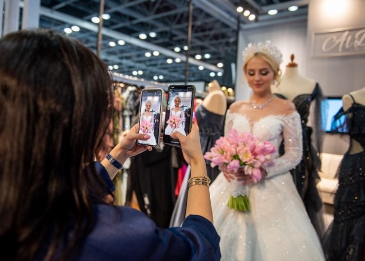 中东迪拜婚纱礼服展览会