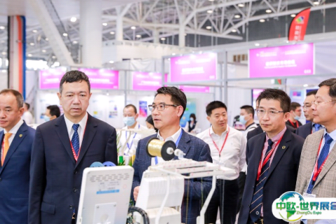 大湾区国际智能纺织制衣工业设备展展会现场图片