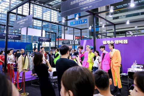 深圳职业装·团服展览会展会现场图片