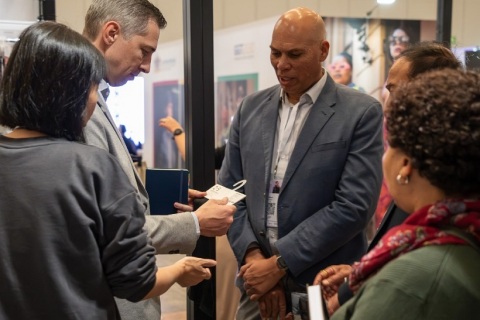 南非开普敦纺织面料及服装展览会展会现场图片