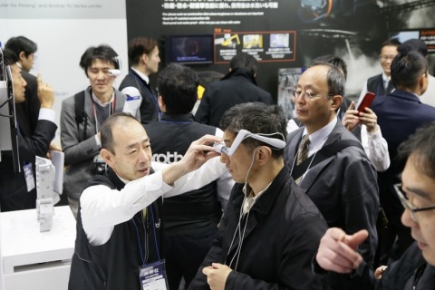 日本大阪电子元器件材料及生产设备展览会展会现场图片